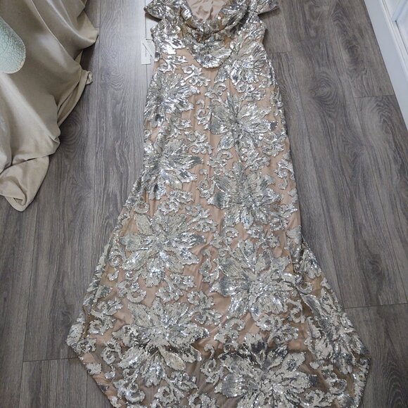 NWT Calvin Klein Fully Sequined Cap Sleeve Dress with Cowl/Draped Back and Train - Picture 5 of 14